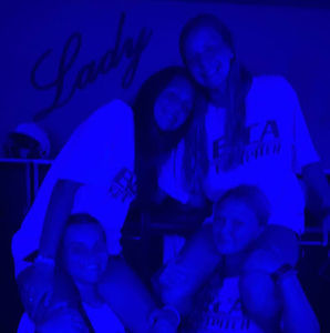 Meet your Posher, Holly